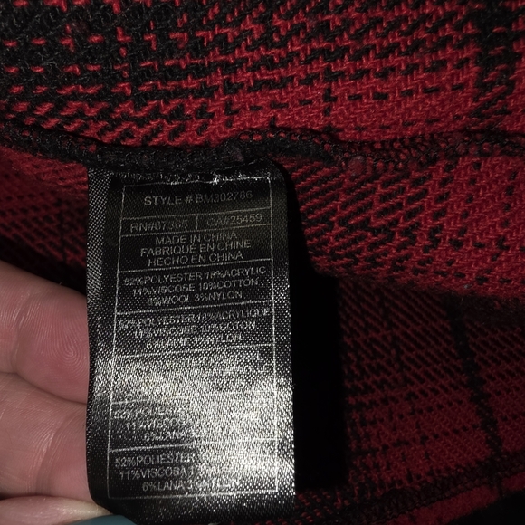 Steve Madden Sophia Shacket Small Red and Black Plaid Snap Front Wool Blend - Picture 4 of 6